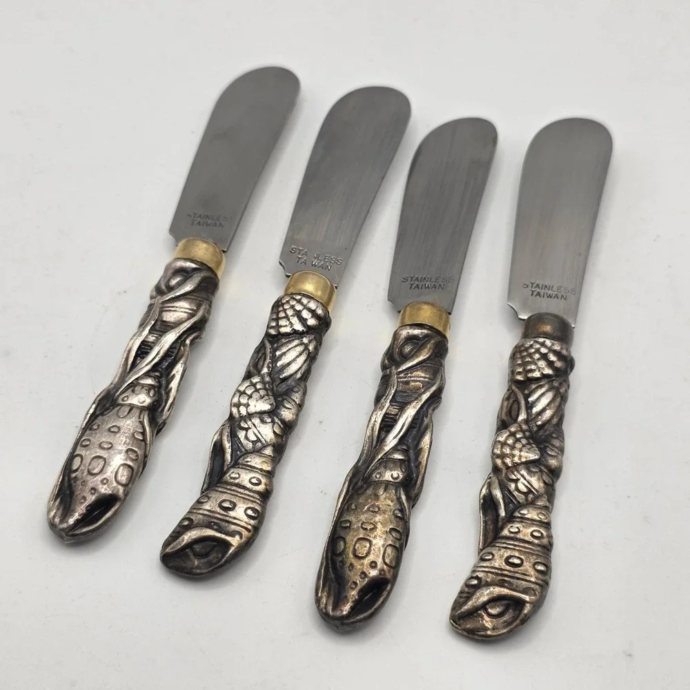 Vintage Ornate Figural Cheese Spreader Set 4 Stainless Taiwan Silver Gold Tone